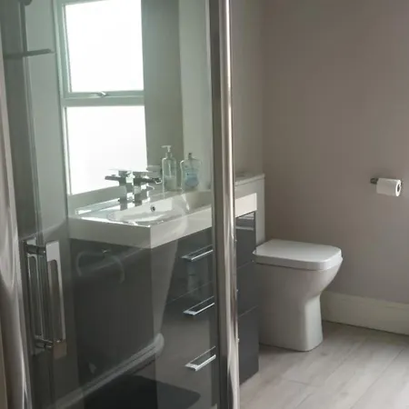 Privatunterkunft Eglinton Road - Super King - Private Bathroom Bray