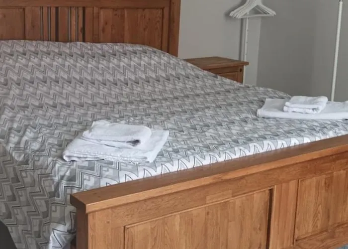 Eglinton Road - Super King - Private Bathroom * Bray